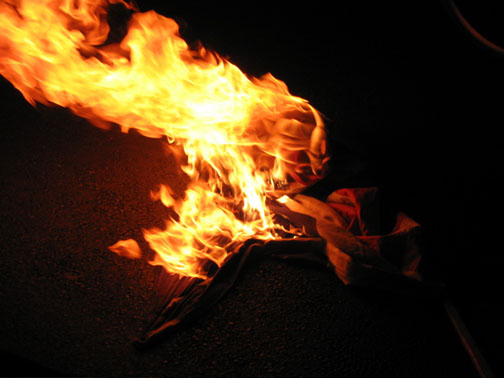 SF USA flag burning03